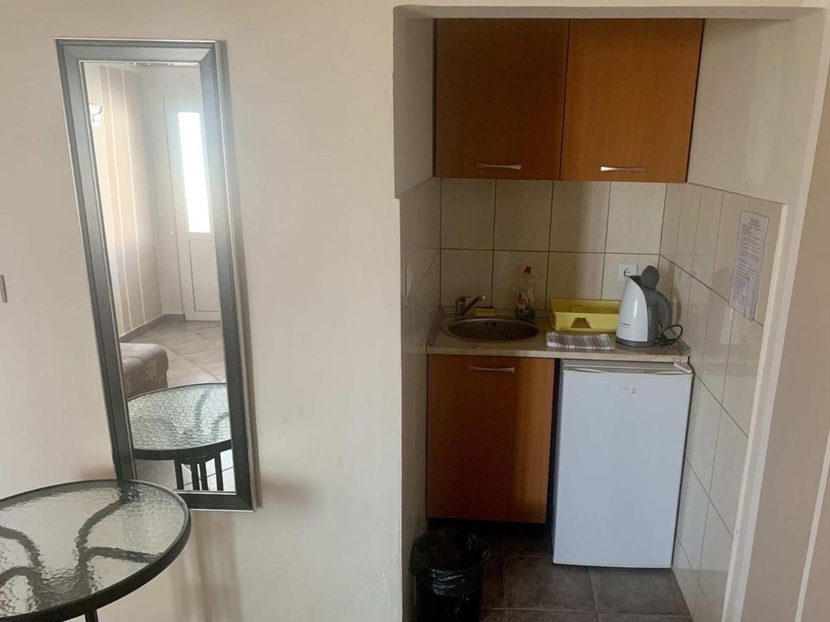 Apartments In Villa Viktoria Sutomore Bagian luar foto