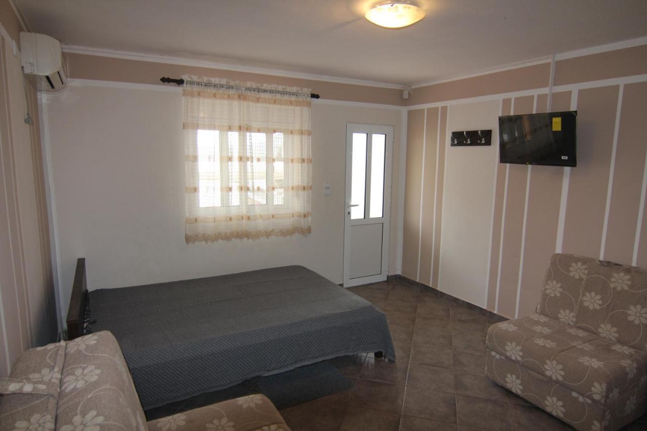Apartments In Villa Viktoria Sutomore Bagian luar foto